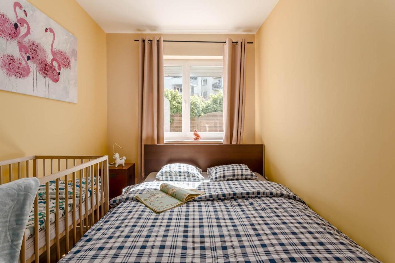 Chill Apartments Kabaty Family Warschau Exterior foto
